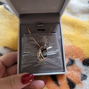 Green crystal necklace bnib by Leafael